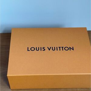 Louis Vuitton box! 10x14x5 inches.